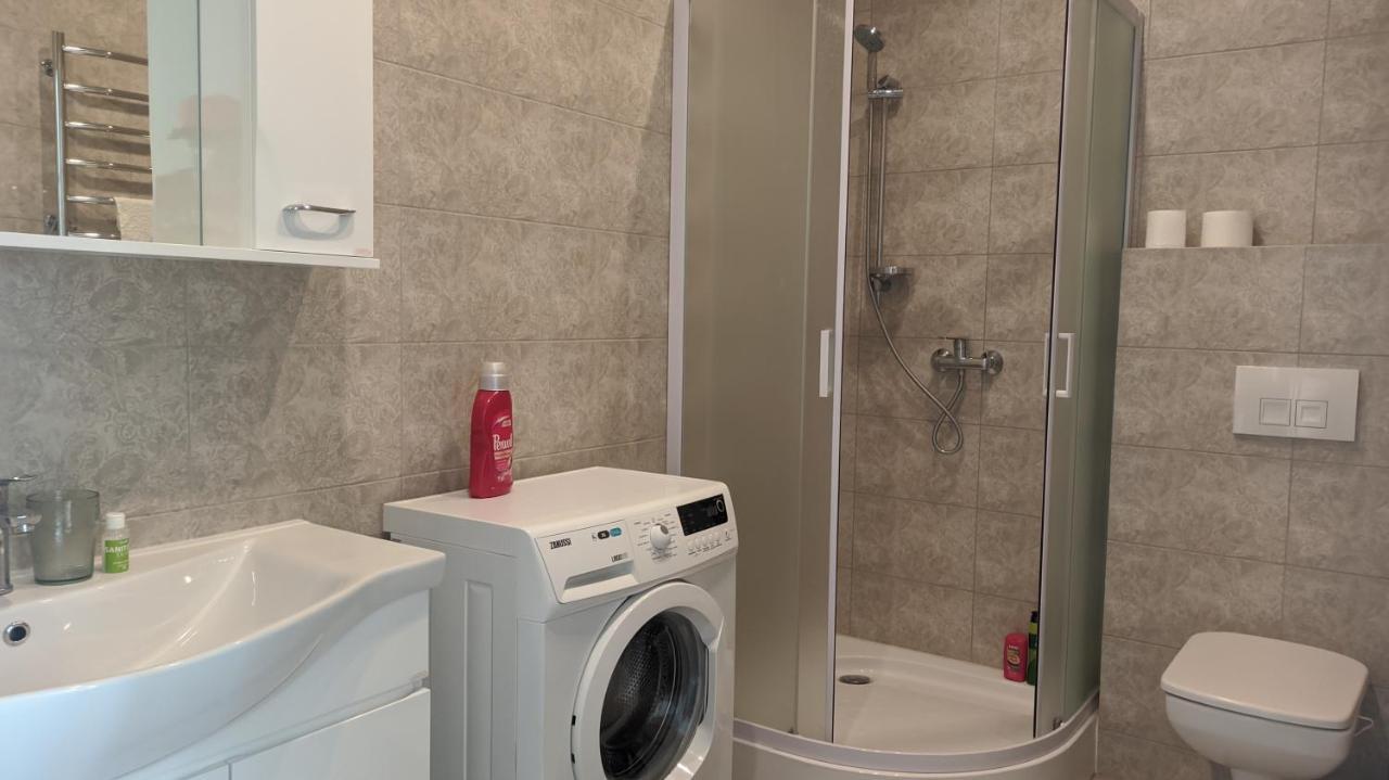 Ferienwohnung Квартира Кадорр Бассейная Apt Odeassa Basseinaya Odessa Exterior foto